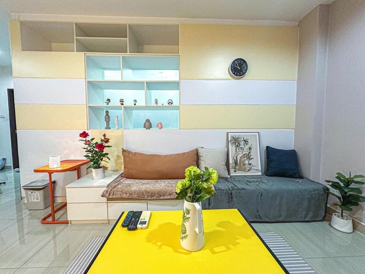 Wisdom Burg Bangsaen, Pool, Gym Aparthotel Ban Rong Khoei Bagian luar foto