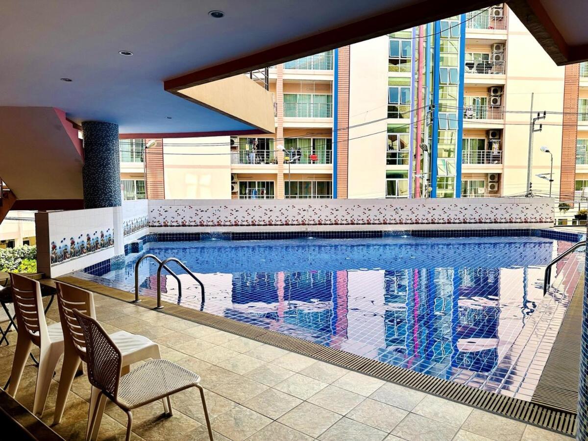 Wisdom Burg Bangsaen, Pool, Gym Aparthotel Ban Rong Khoei Bagian luar foto